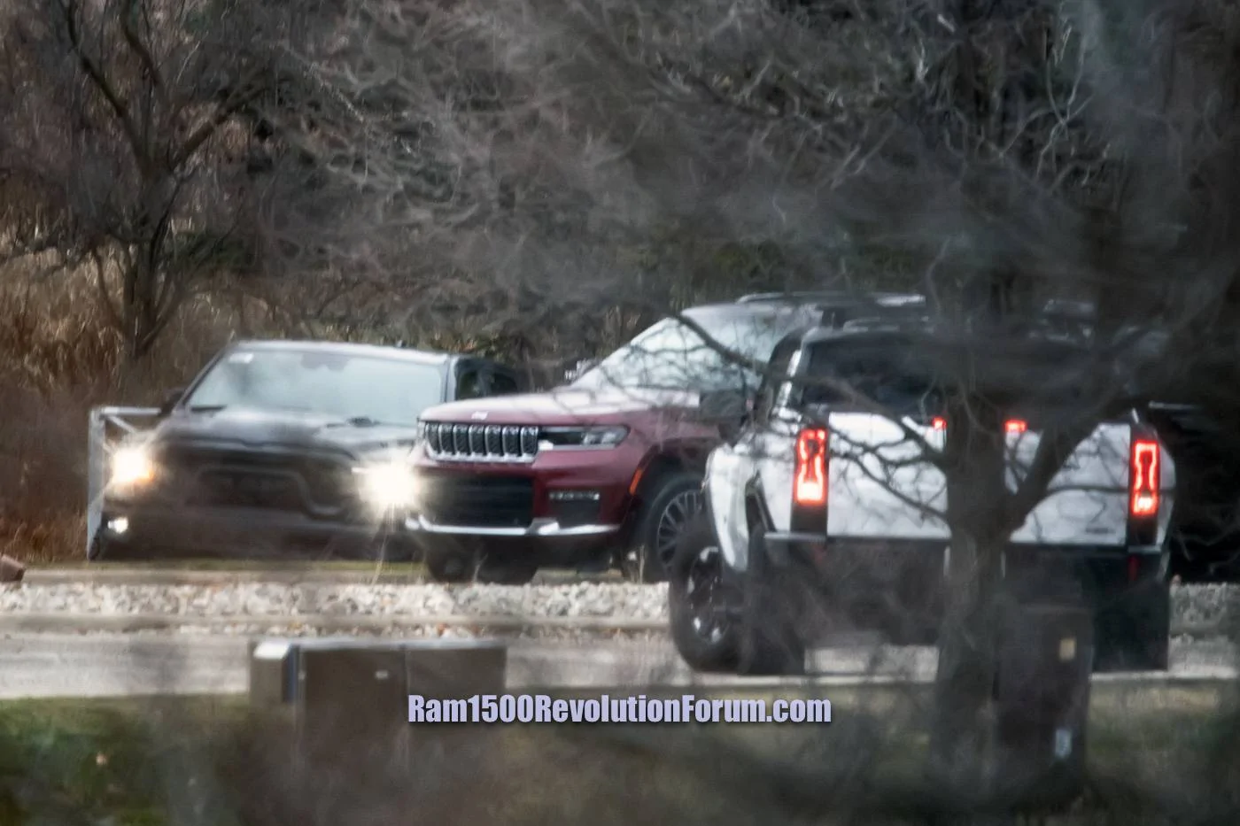 Ram 1500 REV 📸 Ram 1500 Revolution EV Pickup Mule Spied Benchmarking F-150 Lightning, Hummer EV, Rivian R1T ram1500-revolution-ev-electric-pickup-mule-benchmarking-4