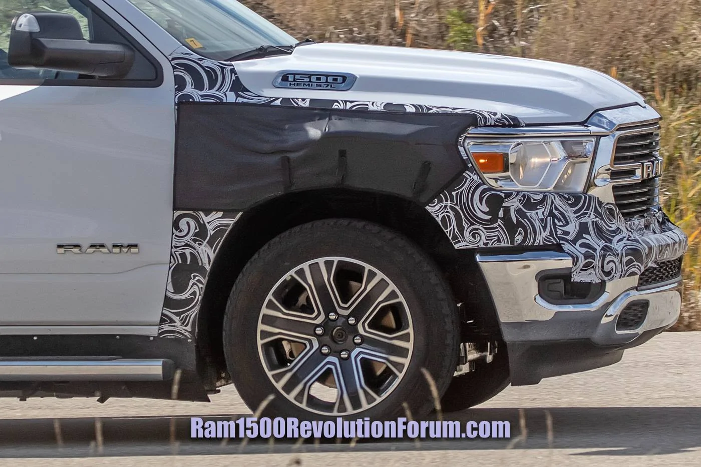 Ram 1500 REV 📸 Ram 1500 Revolution EV Pickup Mule Spied Benchmarking F-150 Lightning, Hummer EV, Rivian R1T ram1500-revolution-ev-electric-pickup-mule-benchmarking-7