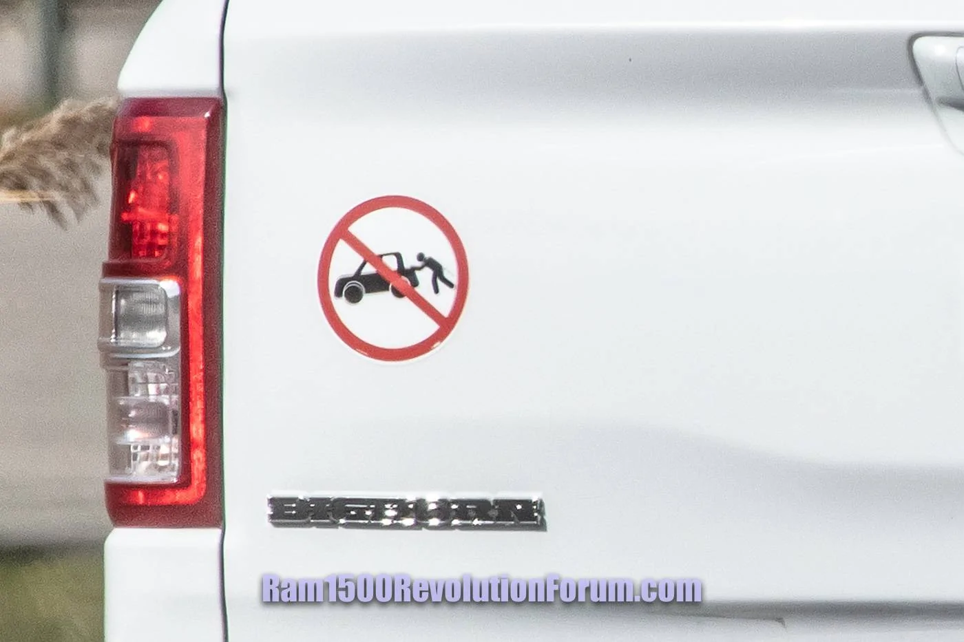 Ram 1500 REV 📸 Ram 1500 Revolution EV Pickup Mule Spied Benchmarking F-150 Lightning, Hummer EV, Rivian R1T ram1500-revolution-ev-electric-pickup-mule-benchmarking-19