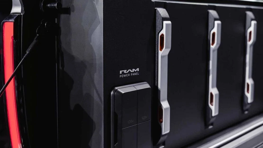 Ram 1500 REV 2024 Ram 1500 Revolution EV Truck Concept Official Reveal! ⚡️🐏 Ram-1500-Revolution-EV-pickup-truck-concept-reveal-13 Larg