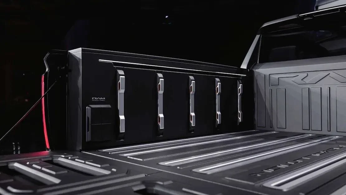 Ram 1500 REV 2024 Ram 1500 Revolution EV Truck Concept Official Reveal! ⚡️🐏 Ram-1500-Revolution-EV-pickup-truck-concept-reveal-14 Larg