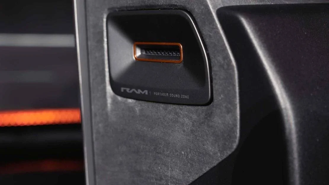 Ram 1500 REV 2024 Ram 1500 Revolution EV Truck Concept Official Reveal! ⚡️🐏 Ram-1500-Revolution-EV-pickup-truck-concept-reveal-51 Larg