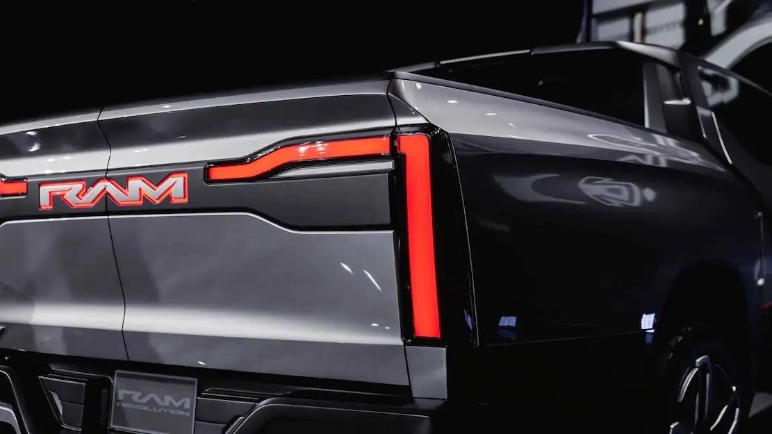 Ram 1500 REV 2024 Ram 1500 Revolution EV Truck Concept Official Reveal! ⚡️🐏 Ram-1500-Revolution-EV-pickup-truck-concept-reveal-63 Larg